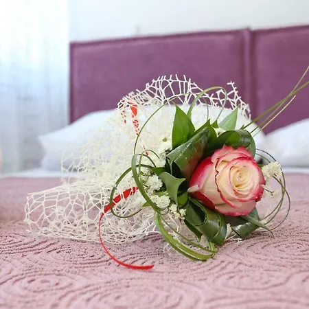 Two New By The Town Center Апартаменты